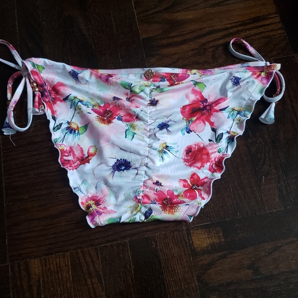 New Womens Turquoise Couture Bikini Village red/white floral bottoms. XL - Picture 4 of 4